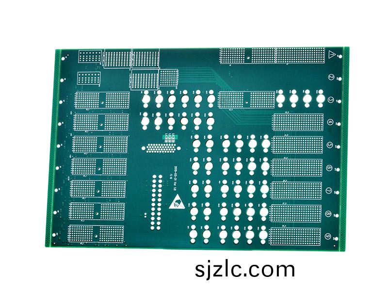 4層(ceng)電源(yuan)控(kong)製(zhi)闆(ban)